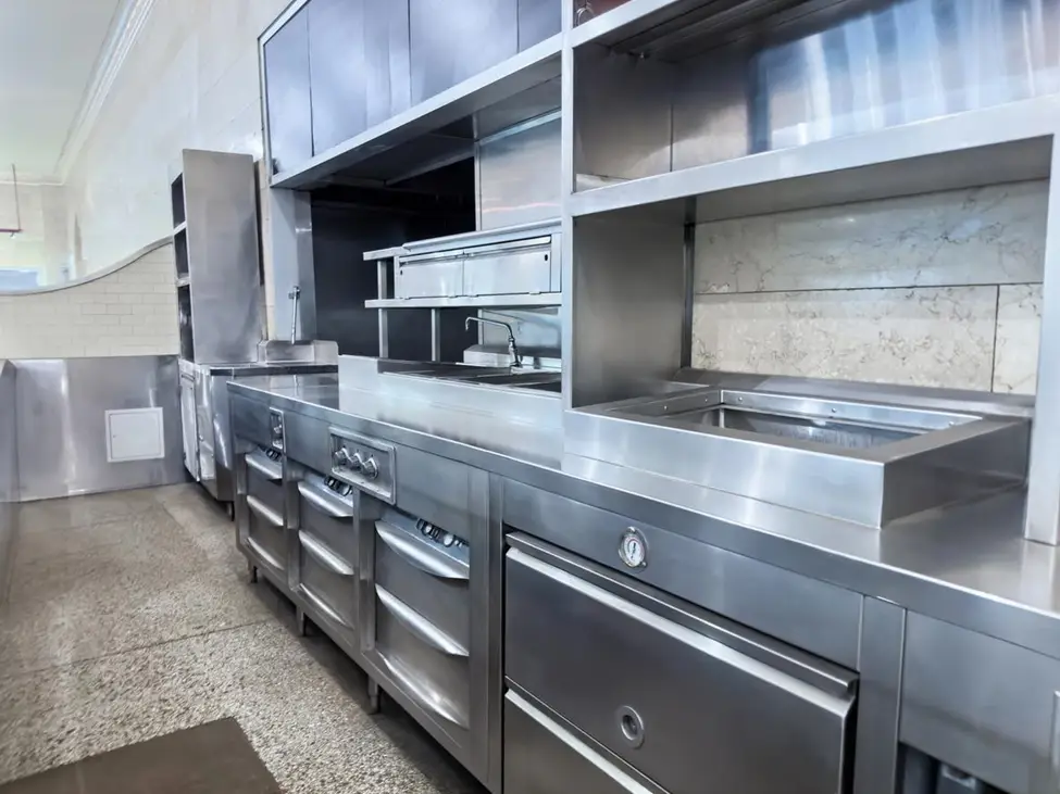 Maximizing Efficiency With Custom Fabrication: Tips for Dealers